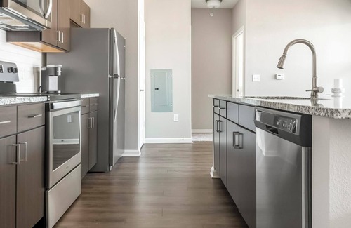 Chesterfield Apartment | Landing | Beautiful 1BD, Courtyard, Pool