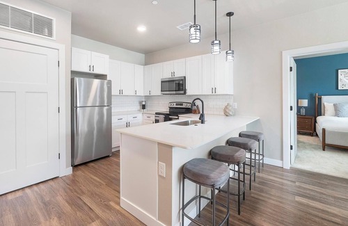 Goodyear Apartment | Landing | Chic 2BD, Clubhouse