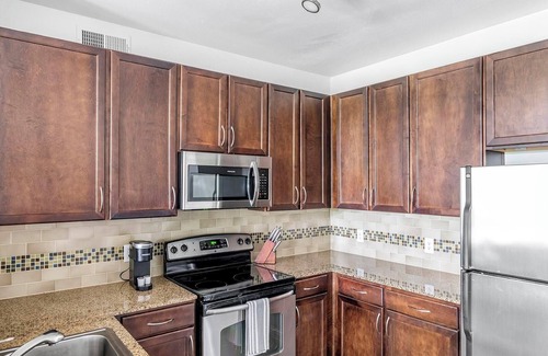 Irving Apartment | Cozy 2-Bedroom Retreat at City North, Valley Ranch