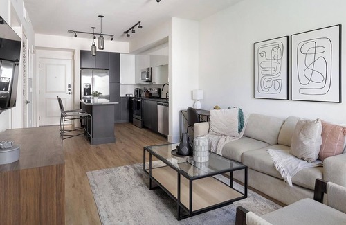 Providencia Park Apartment | Landing | Incredible 1BD, Yoga Studio, Clubhouse
