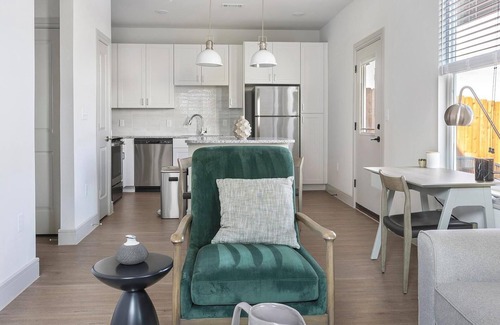 Tarrant County Apartment | Landing | Incredible 1BD, Gym, Clubhouse