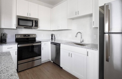 Tarrant County Apartment | Landing | Incredible 1BD, Gym, Clubhouse