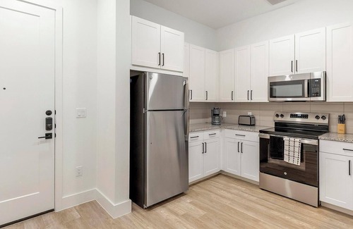Denton Apartment | Landing | Incredible 1BD in Denton