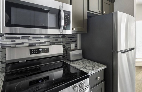 Richmond Apartment | Discover River Park West Residences - Family-Friendly Retreat
