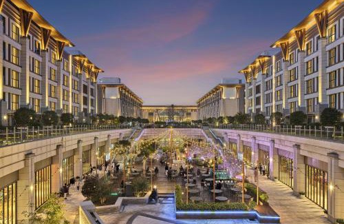 Andeok Hotel | Experience Jeju Shinhwa World Hotel: Family-Friendly Retreat