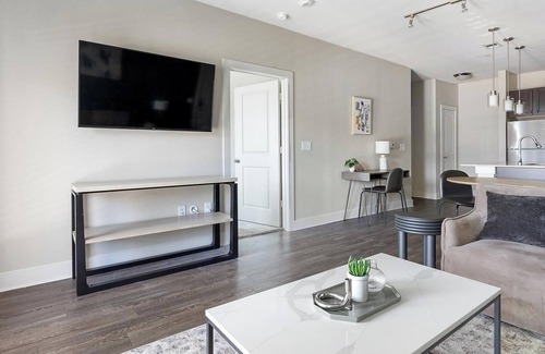 Gruene Apartment | Landing | Modern 1BD, Pool, Gym