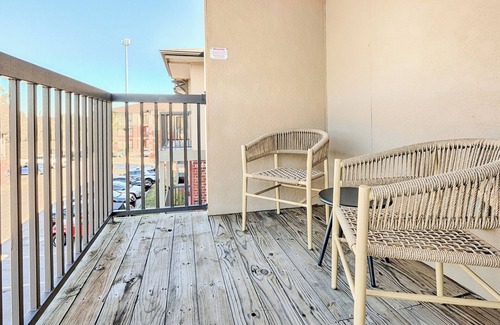 Jenks Apartment | Landing | Modern 1BD, Courtyard, Pool