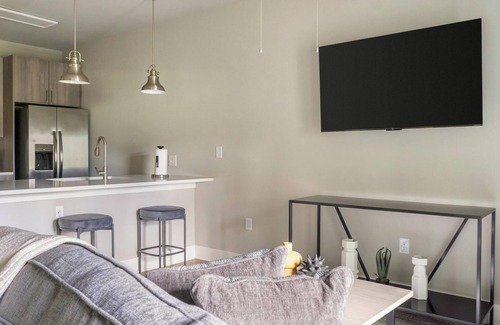 Fort Myers Apartment | Landing | Modern 1BD, Pool, Clubhouse