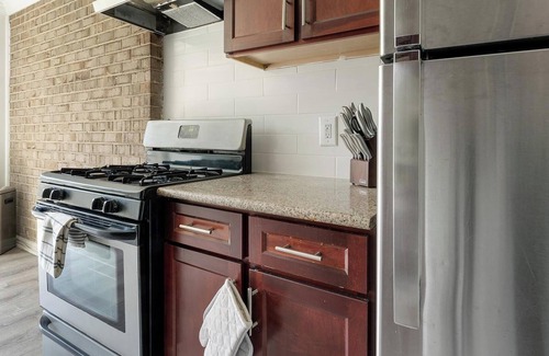 Greenbelt Apartment | Landing | Modern 2BD, Pool, Gym