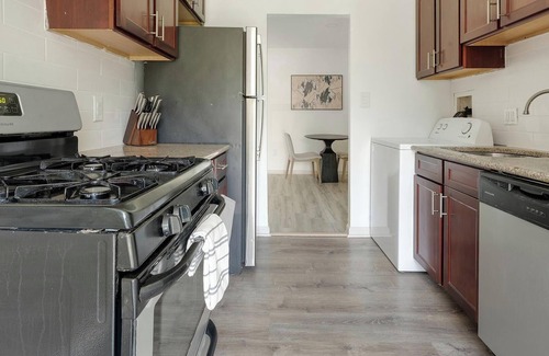 Greenbelt Apartment | Landing | Modern 2BD, Pool, Gym