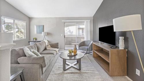 Sunrise Manor Apartment | Modern Apartment with Pet-Friendly Amenities Awaits You