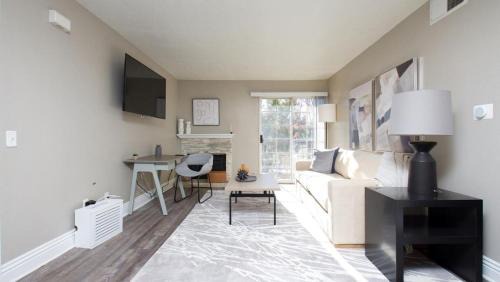 Temecula Apartment | Modern Apartment with Pool & Pet-Friendly Amenities