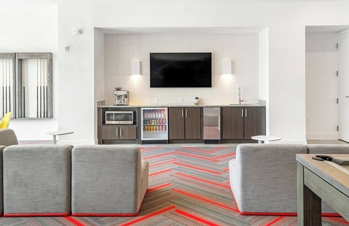 Five Points South Apartment | Landing | Modern Studio, Pool, Yoga Studio