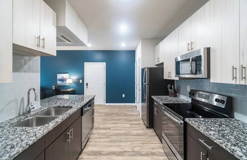 Charlotte Apartment | Landing | Spectacular 1BD, Clubhouse, Gym