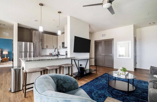 Tropic Apartment | Landing | Spectacular 1BD, Pool, Gym
