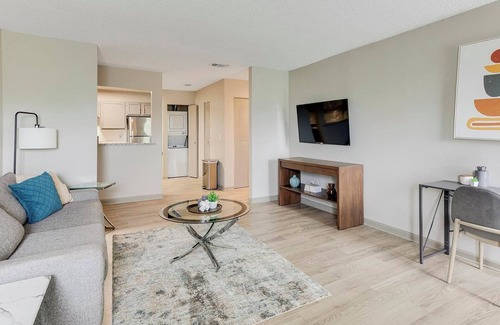 Huntsville Apartment | Landing | Spectacular 1BD, Gym, Pool
