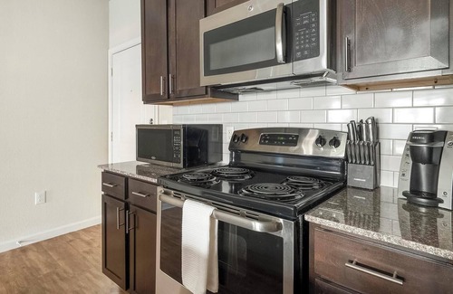 Austin Apartment | Landing | Stunning 1BD, Clubhouse, Gym