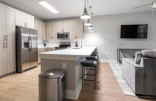 Fort Myers Apartment | Landing | Stunning 1BD, Gym, Pool