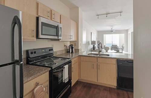 New Pathways Apartment | Discover The Bristol on Union - Family Friendly Getaway