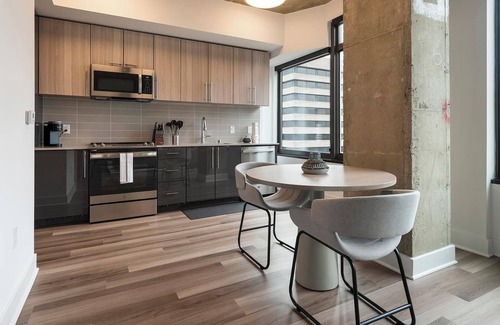 Baileys Crossroads Apartment | Landing | Stylish 1BD, Gym, Game Room