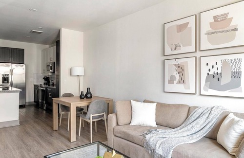McKinney Apartment | Landing | Stylish 1BD, Gym, Pool