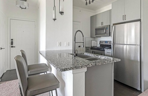 McNeil Apartment | Landing | Stylish 1BD, Pool, Clubhouse