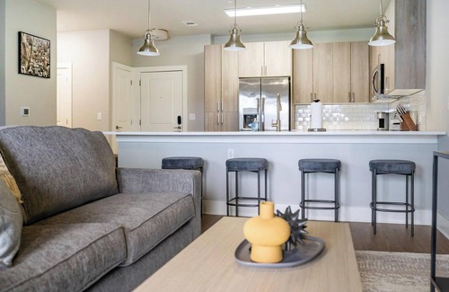 Fort Myers Apartment | Landing | Stylish 1BD, Pool, Clubhouse