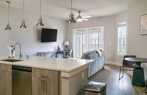 Fort Myers Apartment | Landing | Stylish 1BD, Pool, Clubhouse