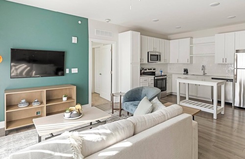 Belle Mina Apartment | Landing | Stylish 1BD, Yoga Studio, Courtyard