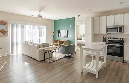 Belle Mina Apartment | Landing | Stylish 1BD, Yoga Studio, Courtyard
