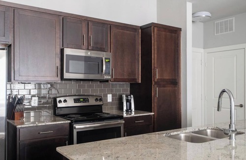 Buda Apartment | Landing | Stylish 2BD, Clubhouse, Yoga Studio