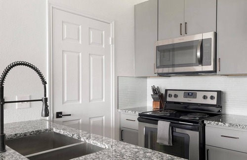 McNeil Apartment | Landing | Stylish 2BD, Pool, Clubhouse