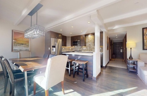 Vail Condo | Experience The Landmark: Pool, Spa & Vail Mountain Access