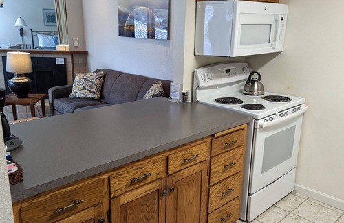 Eastsound Hotel | Discover Landmark Inn on Orcas Island - Family-Friendly Stay