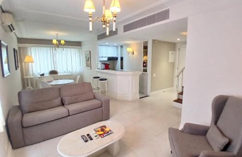 Cerqueira Cesar Hotel | Experience The Landmark Residence with Ocean Views & Pool