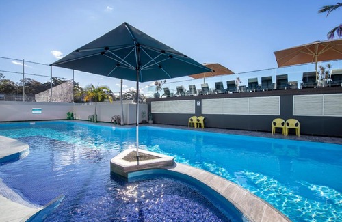 Nelson Bay Resort | Discover Landmark Resort: Oceanfront Bliss for Families
