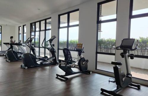 Kampung Bukit Dukong Apartment | Budget-Friendly Landmark2 Studio with Pool & Wi-Fi Access
