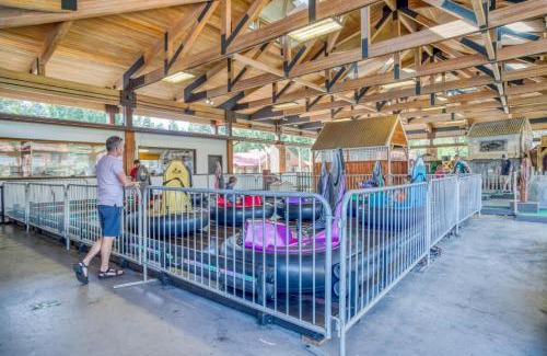 Overlook Park House | Discover Comfort at Landrise 10: Pet Friendly & Breakfast Included