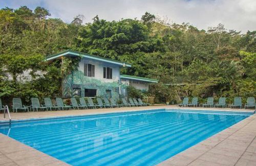 San Lorenzo Hotel | Discover Lands in Love Hotel and Resort: Pet-Friendly Retreat