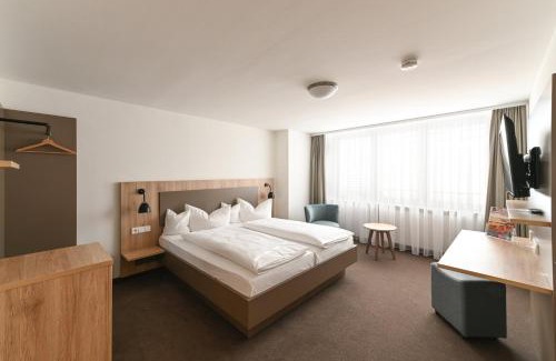 Korntal-Munchigan Hotel | Discover Family-Friendly Comfort at Landschloss Korntal