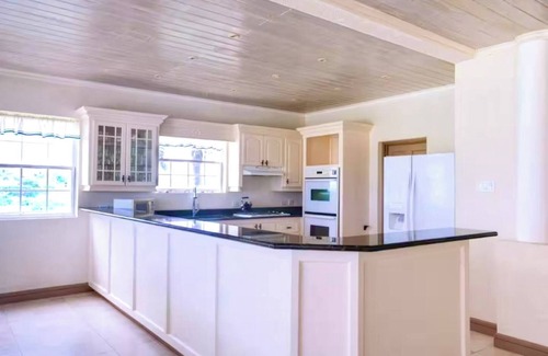 Oistins House | Landsdown House 5bd by ZenBreak