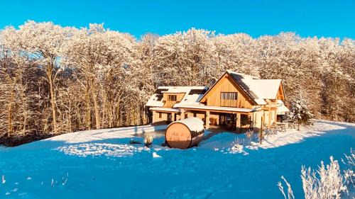 Bierbaum am Auersbach Villa | Elegant Landvilla Sinelia: Exceptional Oceanfront Experience