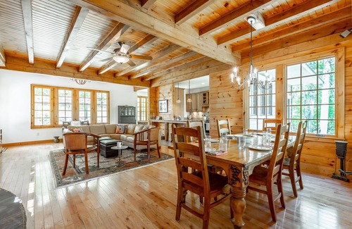 Lookout Mountain House | Peaceful Lane's End Lodge: A 10/10 Retreat on 7 Acres