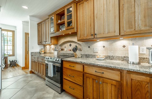 Lookout Mountain House | Peaceful Lane's End Lodge: A 10/10 Retreat on 7 Acres