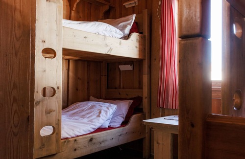 Nore og Uvdal Cabin | Explore Family-Friendly Comfort at Langedrag Naturpark
