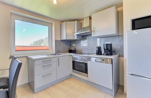Dagebuell Apartment | Unforgettable Stay in Langeneß, Germany with Ocean Views