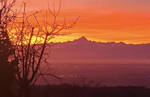 Novello Villa | Experience Langhe Wine & Relax: Oceanfront Getaway Awaits