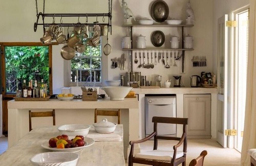 Graaff-Reinet House | Discover Langhuis Graaff Reinet: Family-Friendly Getaway