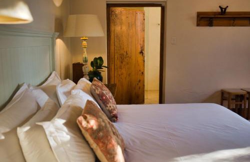 Graaff-Reinet Villa | Relax at Langhuis Guesthouse: Oceanfront with Pool Access
