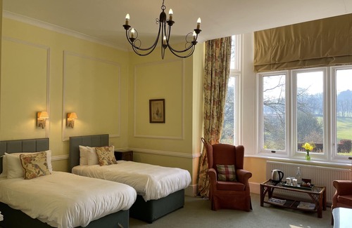 Petersfield Bed & Breakfast | Indulge at Langrish House: Spa, Breakfast & Family Friendly